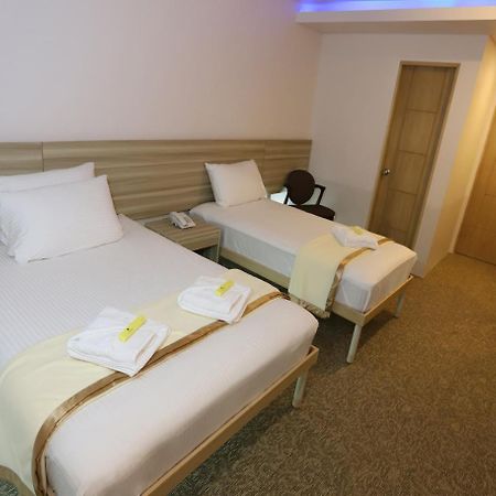 1010 Hotel Muntinlupa City Zewnętrze zdjęcie