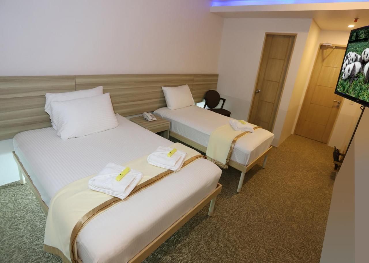 1010 Hotel Muntinlupa City Zewnętrze zdjęcie