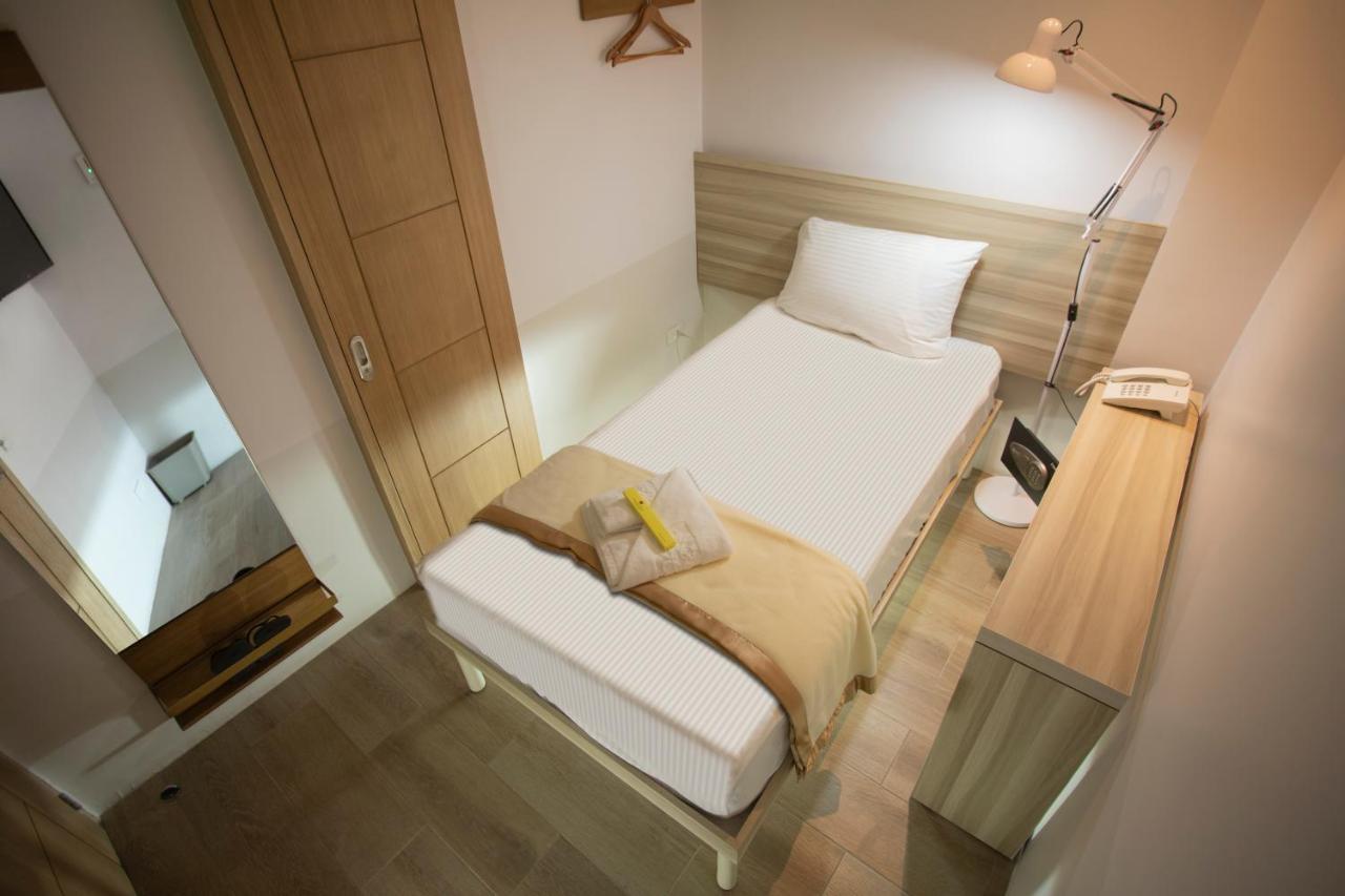 1010 Hotel Muntinlupa City Zewnętrze zdjęcie